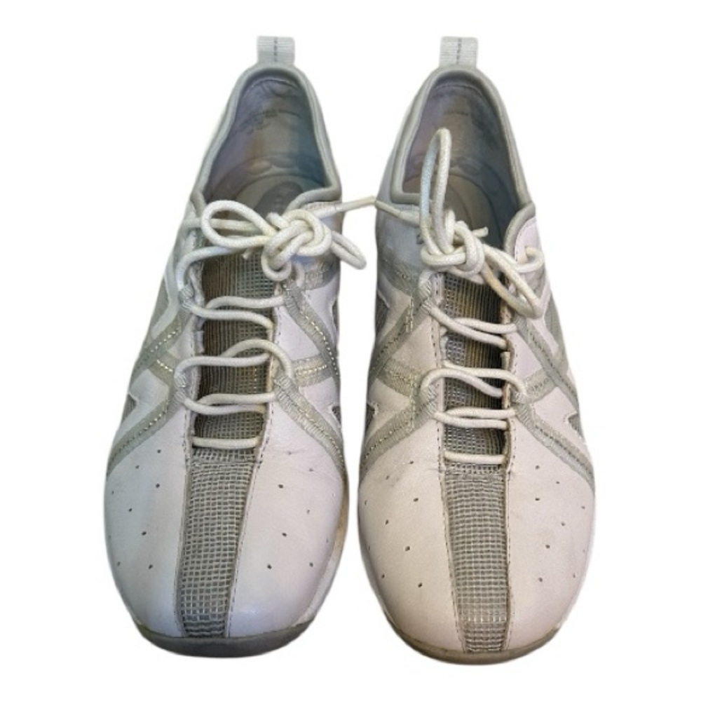 Liz Claiborne Women's White and Gray Size‎ 7.5 Athletic Shoes